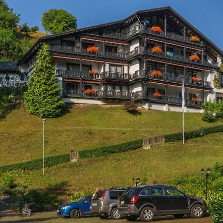 Kraehenbad Hotel Альпирсбах Экстерьер фото