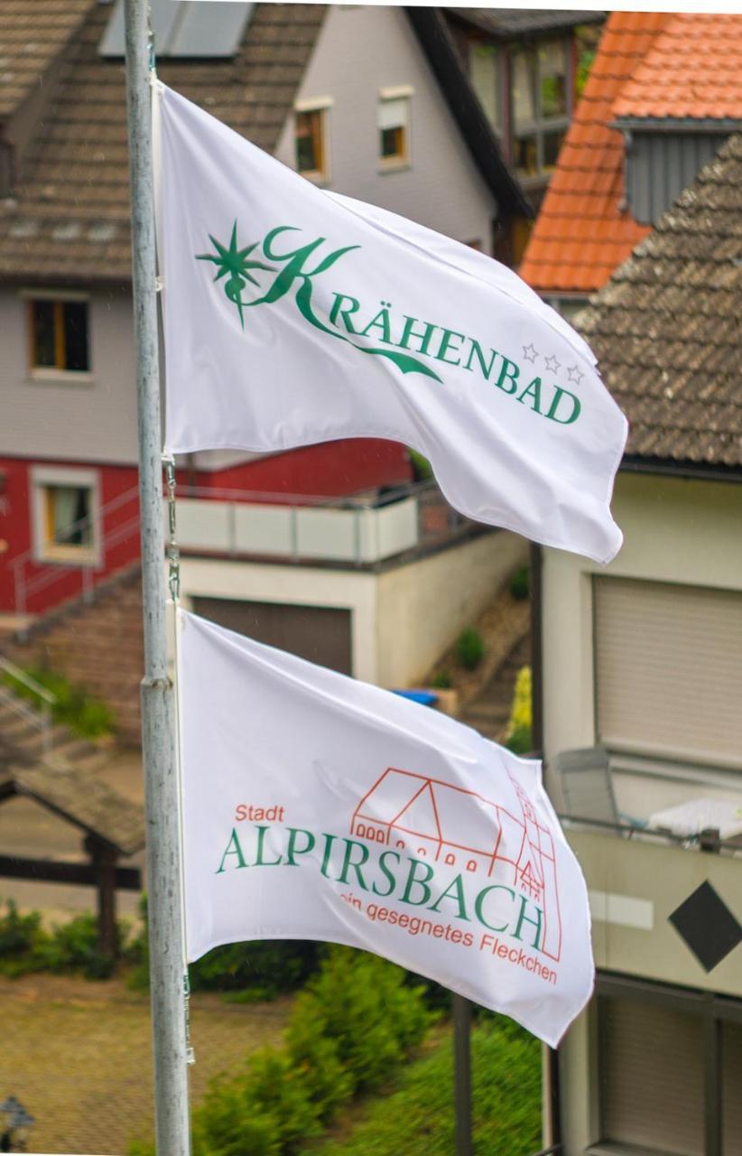 Kraehenbad Hotel Альпирсбах Экстерьер фото